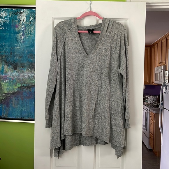 Messimo Hooded Sweater - Picture 1 of 11